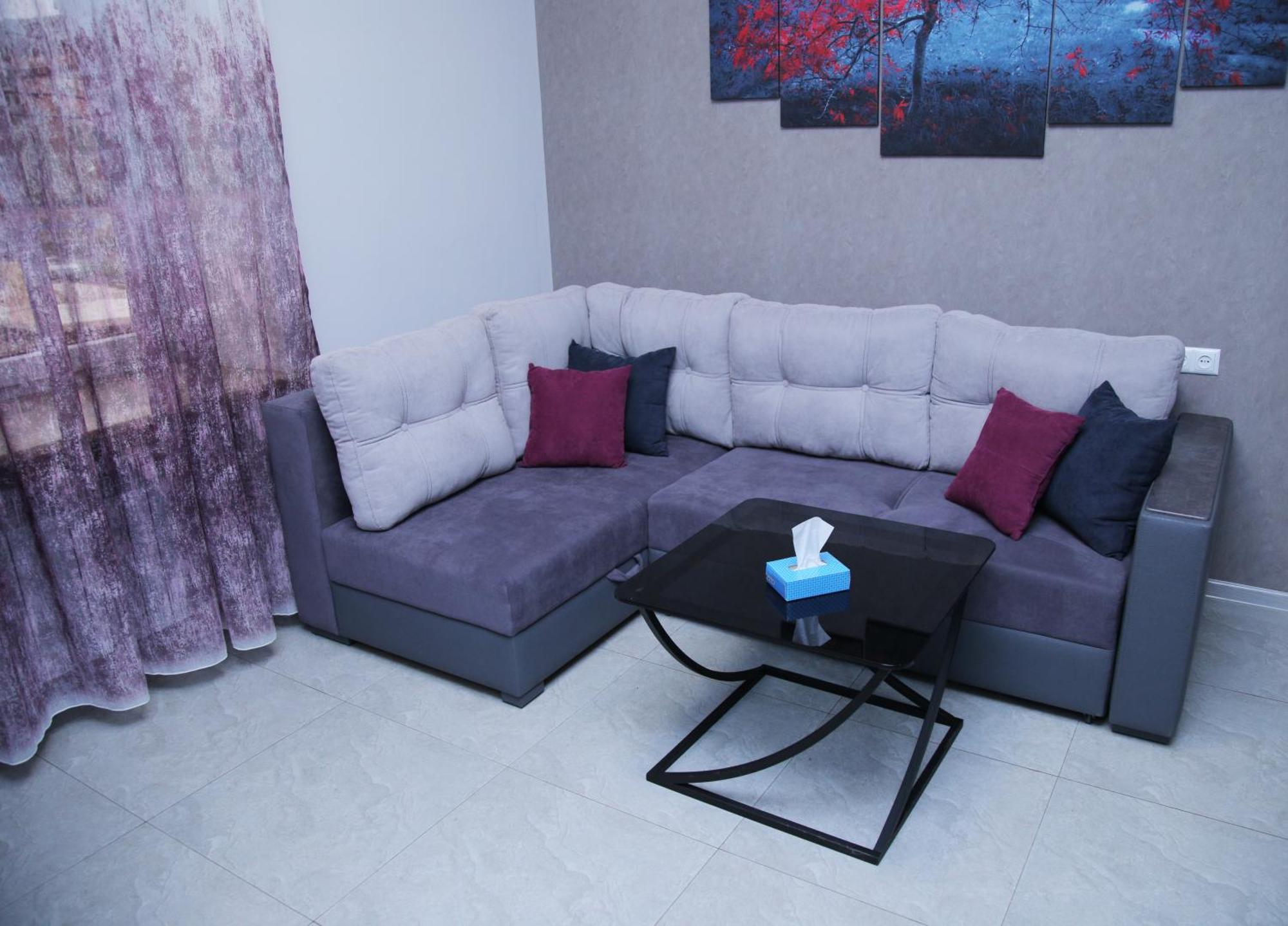 "Royal" Apartment #2 耶烈万 外观 照片